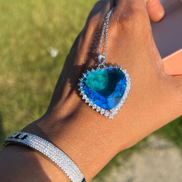 Ladies Heart Necklace 4.8CT sapphire silver - Picture 4 of 10